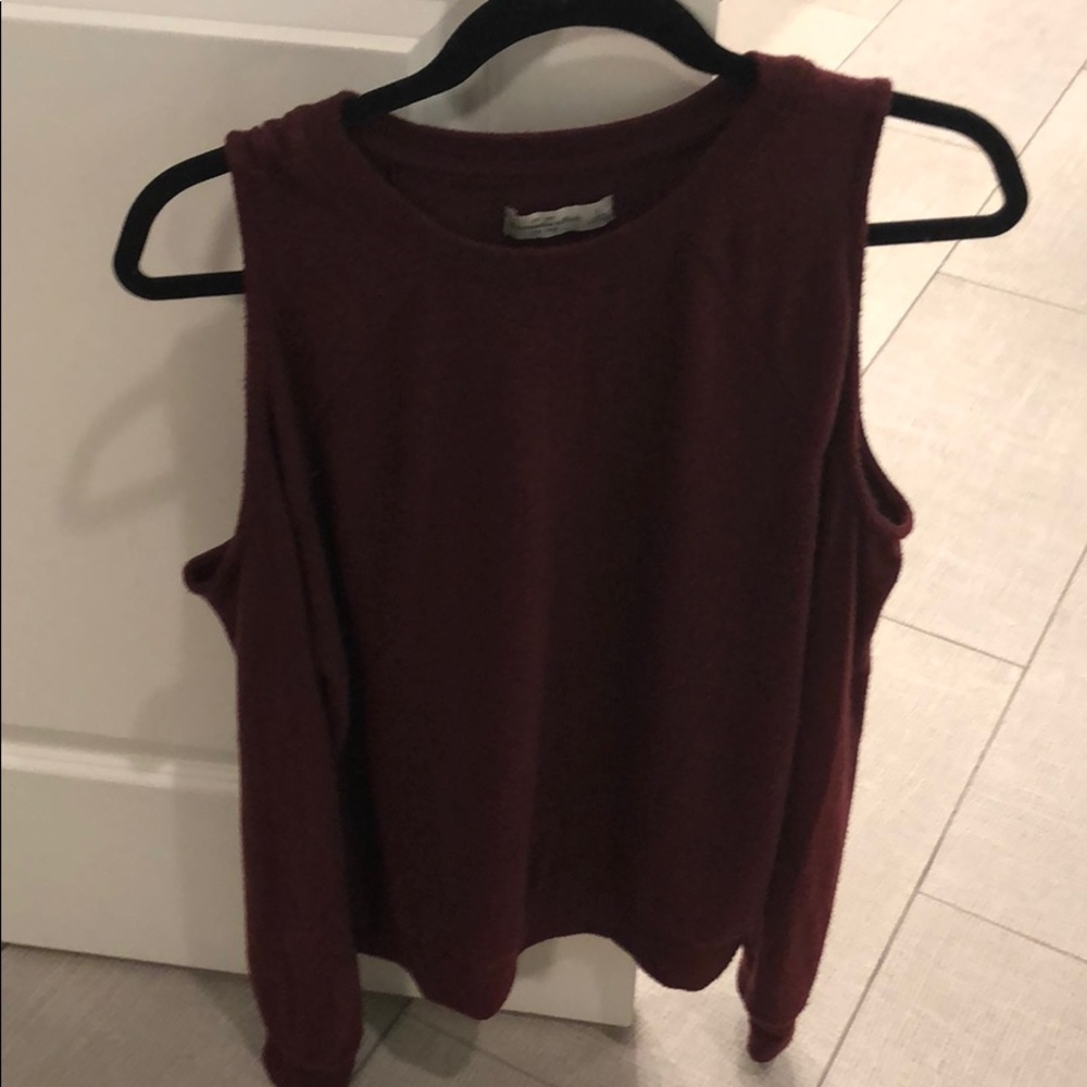 Abercrombie cold shoulder sweater burgundy